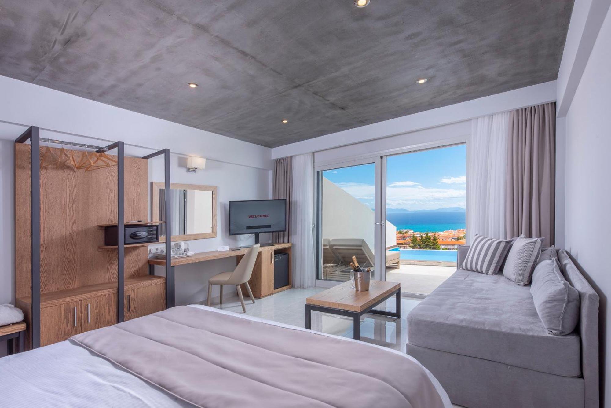 Alia Palace Hotel - Adults Only 16+ Chalkidiki Exterior foto Deluxe Room with Private Pool